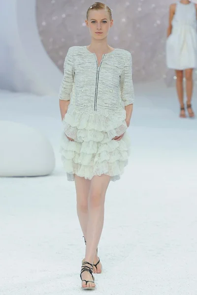 Look 11